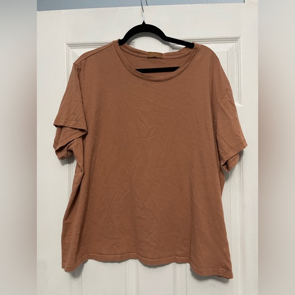nuuds Women's Tan Short Sleeve Tee - Picture 1 of 1